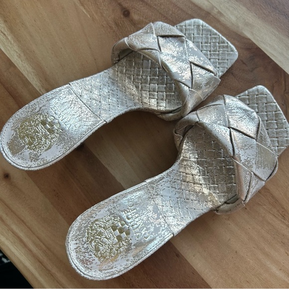 New Vince Camuto Brelanie Gold Metallic Woven Heels - Picture 7 of 8